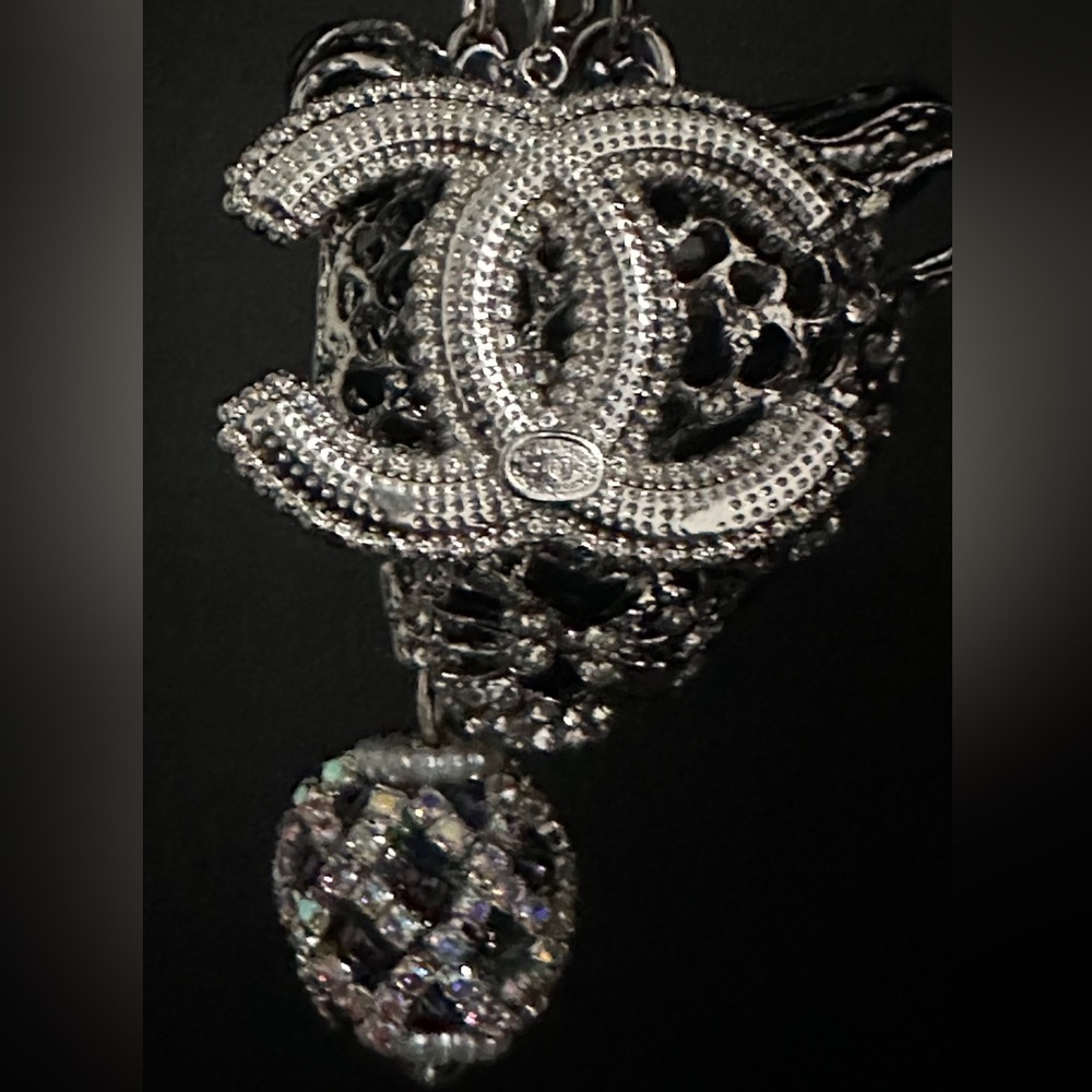 CHANEL (stamped & auth.) silver/blk charm & Panther Keychain/BagCharm. New. - Picture 5 of 11